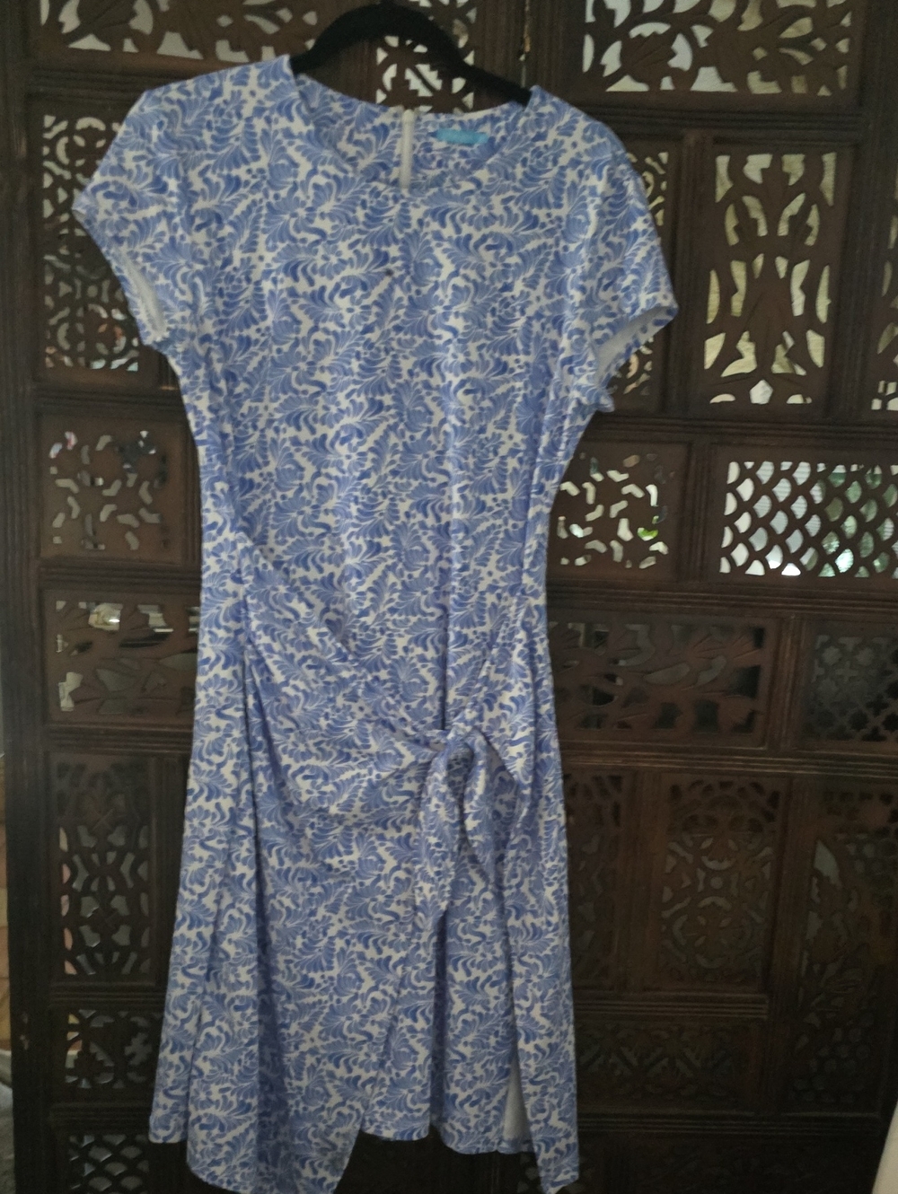 J. McLaughlin Blue and White Floral Midi Dress with Side Tie